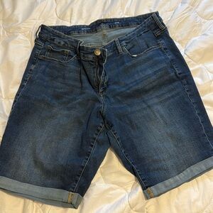 Like new Bermuda denim shorts